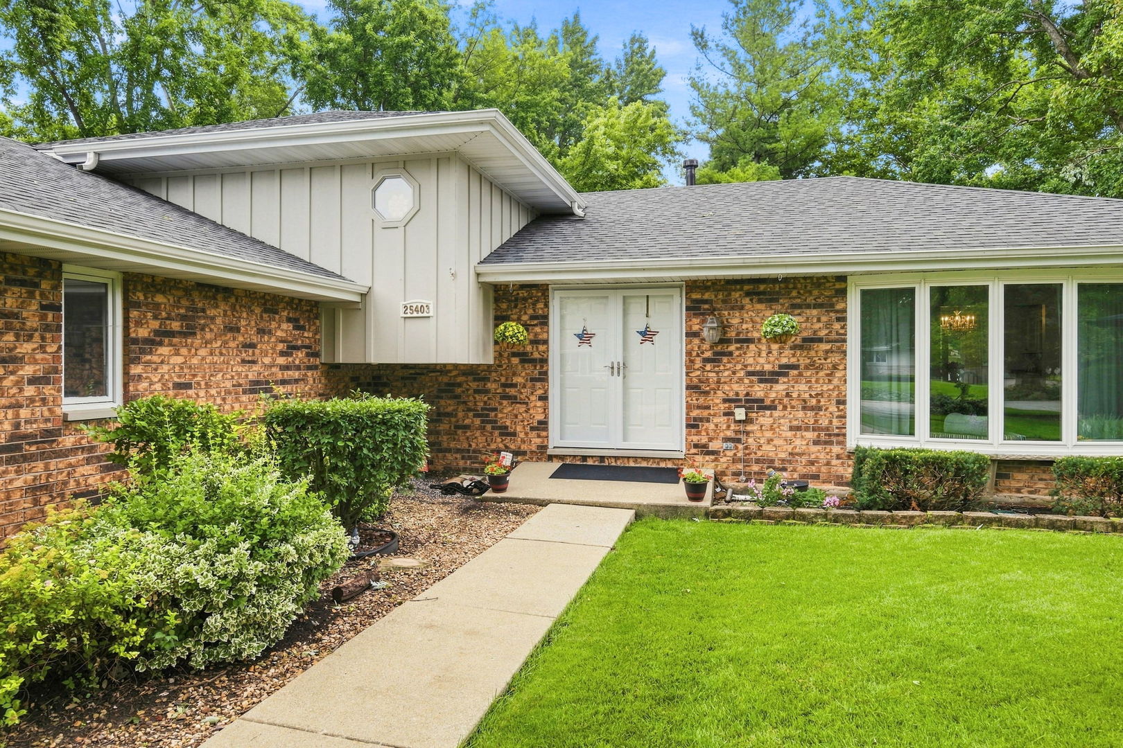 25403 W Willow Drive