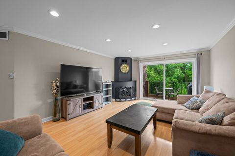 Tiny photo for 1575 Sandpebble Drive #337, Wheeling, IL 60090 (MLS # 12672606)
