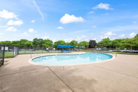 Tiny photo for 1575 Sandpebble Drive #337, Wheeling, IL 60090 (MLS # 12672606)