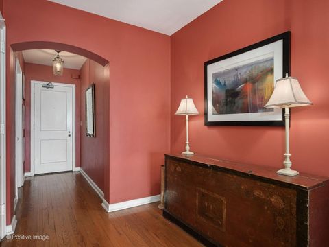 Tiny photo for 5555 N SHERIDAN Road #807, Chicago, IL 60640 (MLS # 12625012)