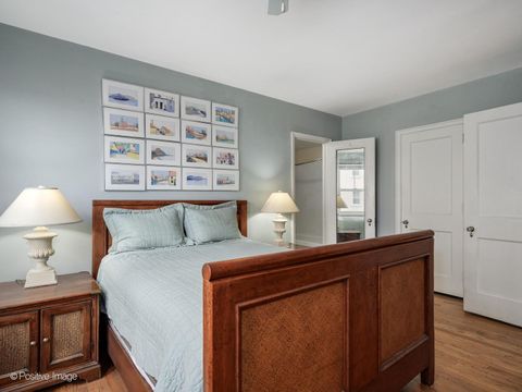 Tiny photo for 5555 N SHERIDAN Road #807, Chicago, IL 60640 (MLS # 12625012)