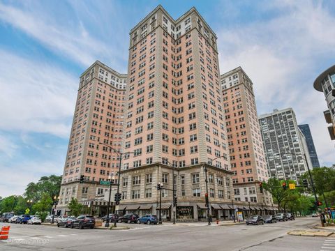 Photo of 5555 N SHERIDAN Road #807, Chicago, IL 60640 (MLS # 12625012)