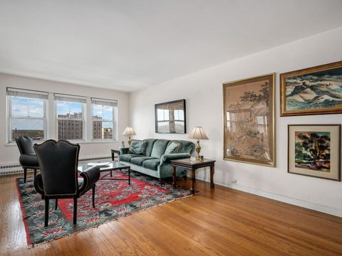 Tiny photo for 5555 N SHERIDAN Road #807, Chicago, IL 60640 (MLS # 12625012)