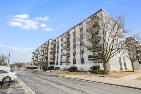 Tiny photo for 9078 W Heathwood Drive #5D, Niles, IL 60714 (MLS # 12586376)