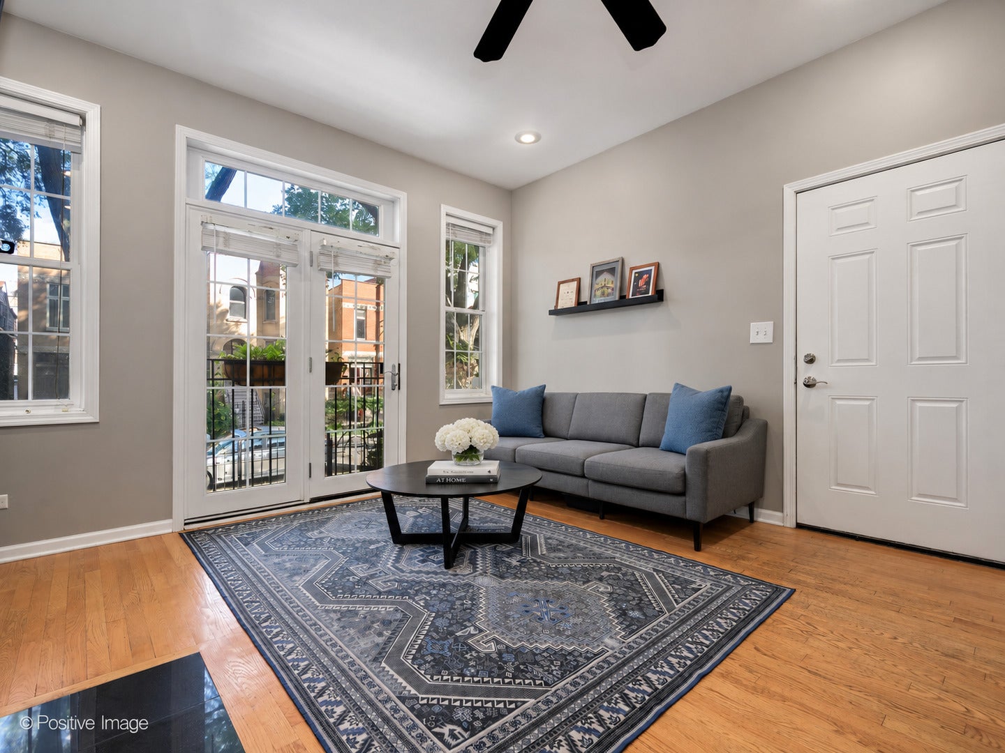 2635 W Cortez Street 1