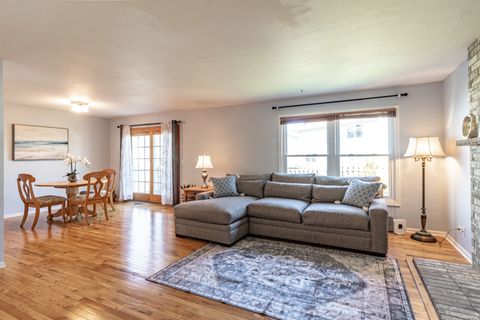 Tiny photo for 1577 Pinetree Drive, Gurnee, IL 60031 (MLS # 12623282)