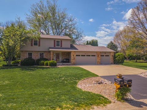 Tiny photo for 8833 Tamarac Way, Bloomington, IL 61705 (MLS # 12623930)