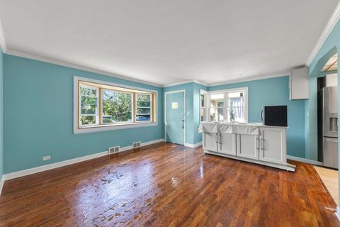 Tiny photo for 2933 Lincoln Street, Franklin Park, IL 60131 (MLS # 12502553)