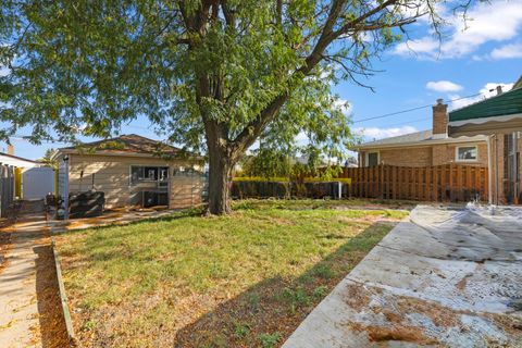 Tiny photo for 2933 Lincoln Street, Franklin Park, IL 60131 (MLS # 12502553)