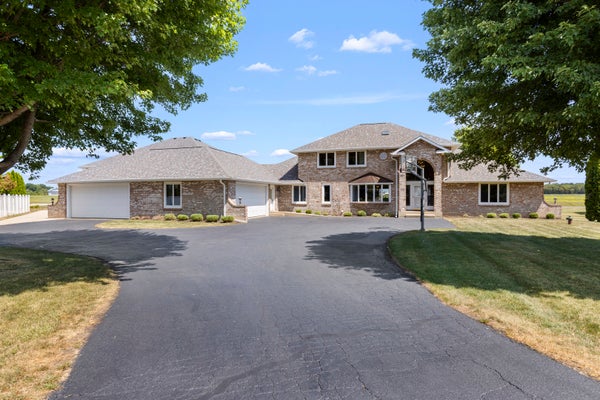 2601 CESSNA CIR, POPLAR GROVE, IL 61065 - Image 73cf92bc28ce05a5234ea41215fbdecb/60306990