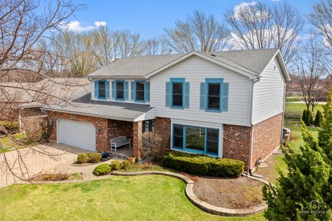 Photo of 225 Fairway Drive, Prospect Heights, IL 60070 (MLS # 12591225)