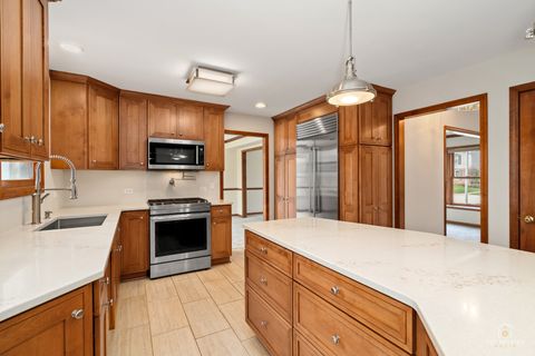 Tiny photo for 225 Fairway Drive, Prospect Heights, IL 60070 (MLS # 12591225)