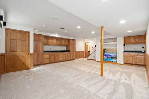 Tiny photo for 225 Fairway Drive, Prospect Heights, IL 60070 (MLS # 12591225)