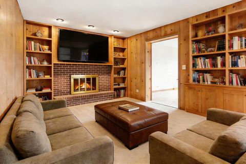 Tiny photo for 225 Fairway Drive, Prospect Heights, IL 60070 (MLS # 12591225)