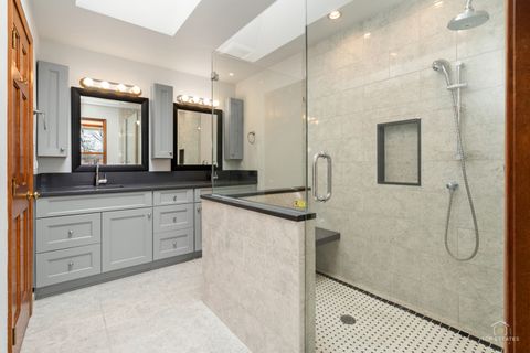 Tiny photo for 225 Fairway Drive, Prospect Heights, IL 60070 (MLS # 12591225)