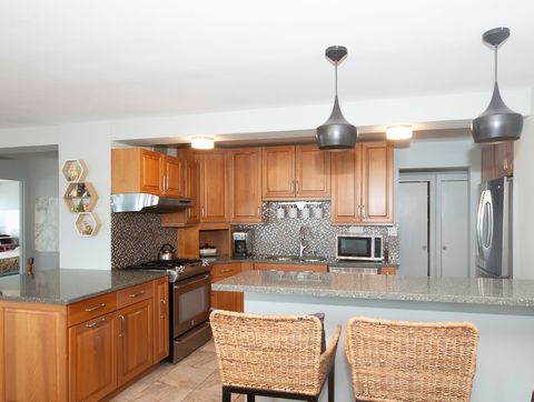 Tiny photo for 5801 N SHERIDAN Road #18C, Chicago, IL 60660 (MLS # 12596170)