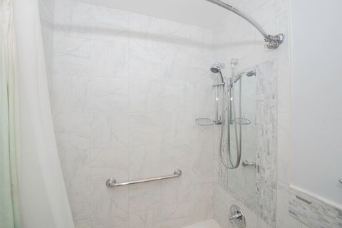 Tiny photo for 5801 N SHERIDAN Road #18C, Chicago, IL 60660 (MLS # 12596170)