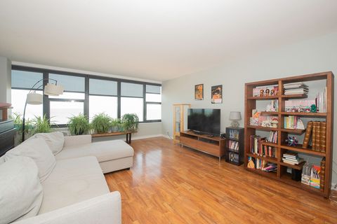 Tiny photo for 5801 N SHERIDAN Road #18C, Chicago, IL 60660 (MLS # 12596170)