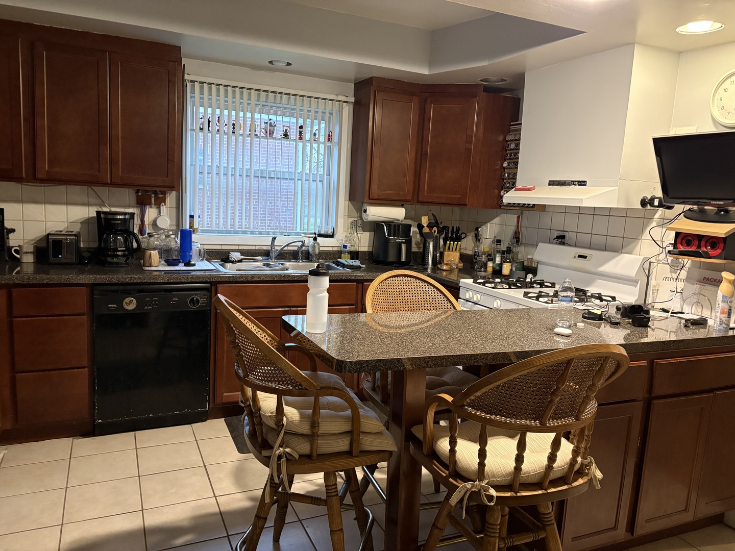 980 County Line Road