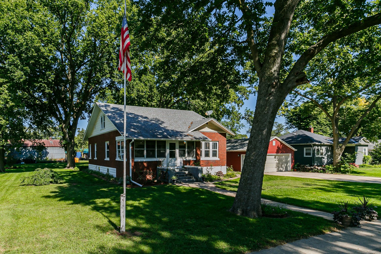 1009 Main Street