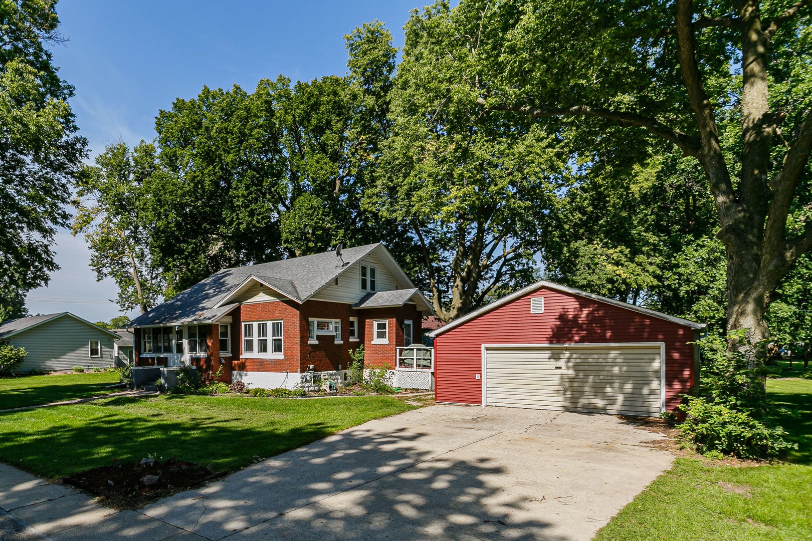 1009 Main Street