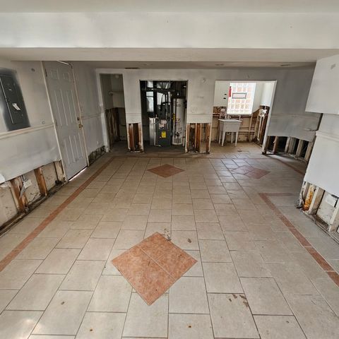 Tiny photo for 14237 Minerva Avenue, Dolton, IL 60419 (MLS # 12531016)