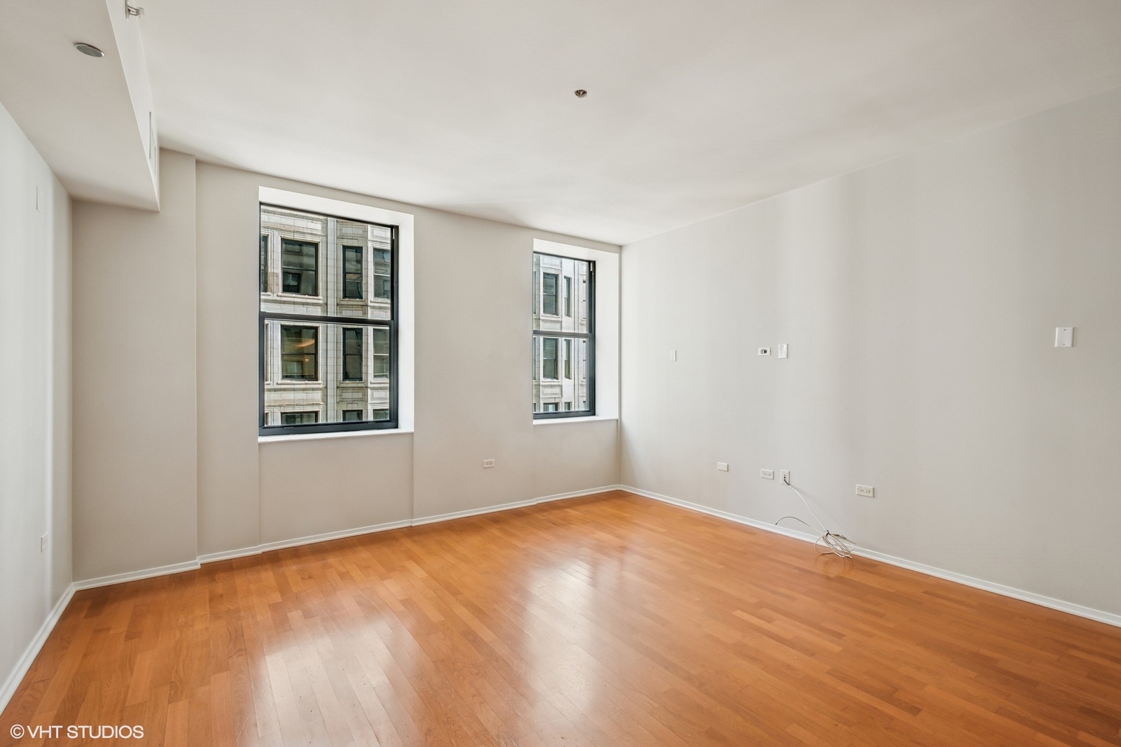 310 S Michigan Avenue 812