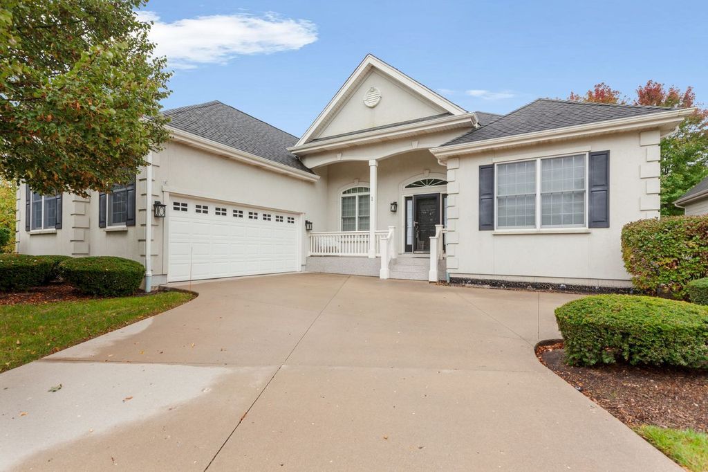 Photo for 1 Joshua Court, South Barrington, IL 60010 (MLS # 12499509)