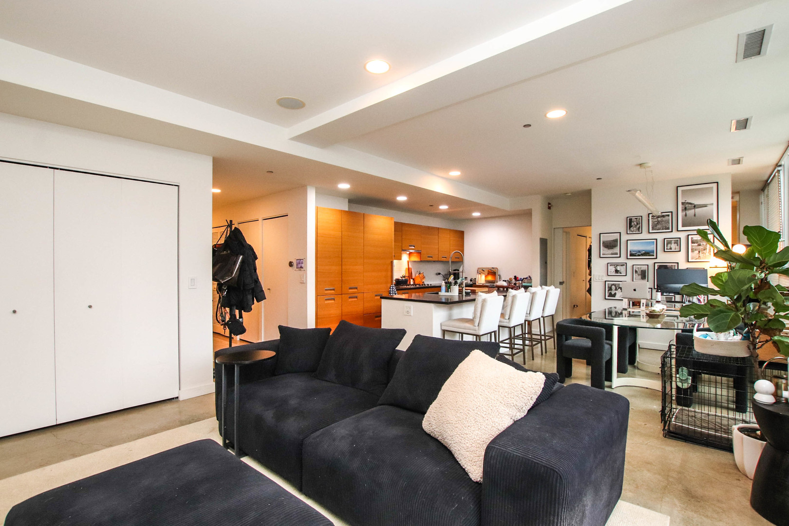 156 W Superior Street 302