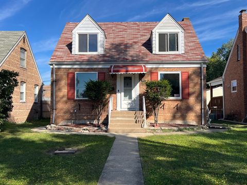 Photo of 7910 W Wellington Avenue, Elmwood Park, IL 60707 (MLS # 12491475)