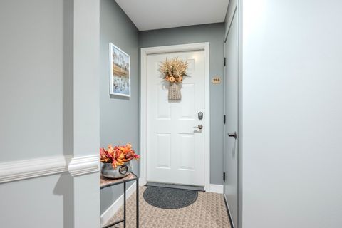 Tiny photo for 2692 Stone Circle #203, Geneva, IL 60134 (MLS # 12485117)