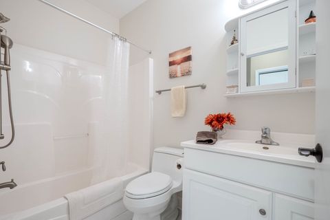 Tiny photo for 2692 Stone Circle #203, Geneva, IL 60134 (MLS # 12485117)