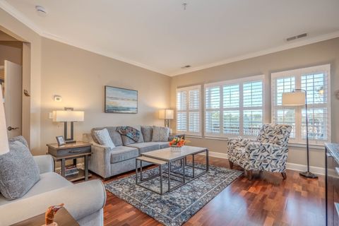 Tiny photo for 2692 Stone Circle #203, Geneva, IL 60134 (MLS # 12485117)