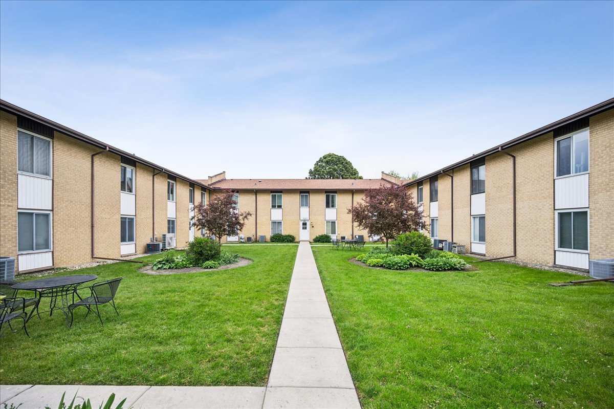 1424 Lehigh Avenue B1