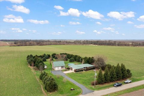 Tiny photo for 14540 E 3400 North Road, Rossville, IL 60963 (MLS # 12606327)