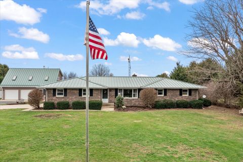 Photo of 14540 E 3400 North Road, Rossville, IL 60963 (MLS # 12606327)