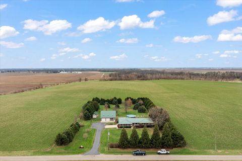 Tiny photo for 14540 E 3400 North Road, Rossville, IL 60963 (MLS # 12606327)