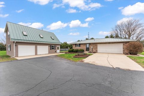 Tiny photo for 14540 E 3400 North Road, Rossville, IL 60963 (MLS # 12606327)