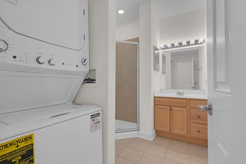 Tiny photo for 6811 N Lakewood Avenue #1W, Chicago, IL 60626 (MLS # 12557242)