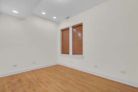 Tiny photo for 6811 N Lakewood Avenue #1W, Chicago, IL 60626 (MLS # 12557242)