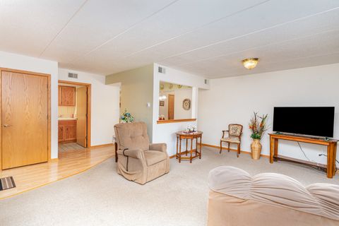 Tiny photo for 4920 W 134th Court #207, Crestwood, IL 60418 (MLS # 12524295)