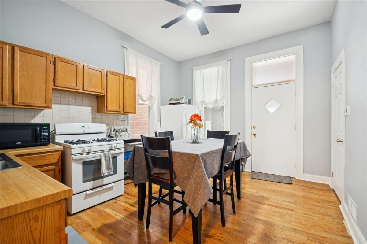 1448 N Fairfield Avenue 1