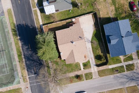 Tiny photo for 1940 Logan Street, Murphysboro, IL 62966 (MLS # 12603306)