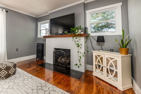 Tiny photo for 1940 Logan Street, Murphysboro, IL 62966 (MLS # 12603306)