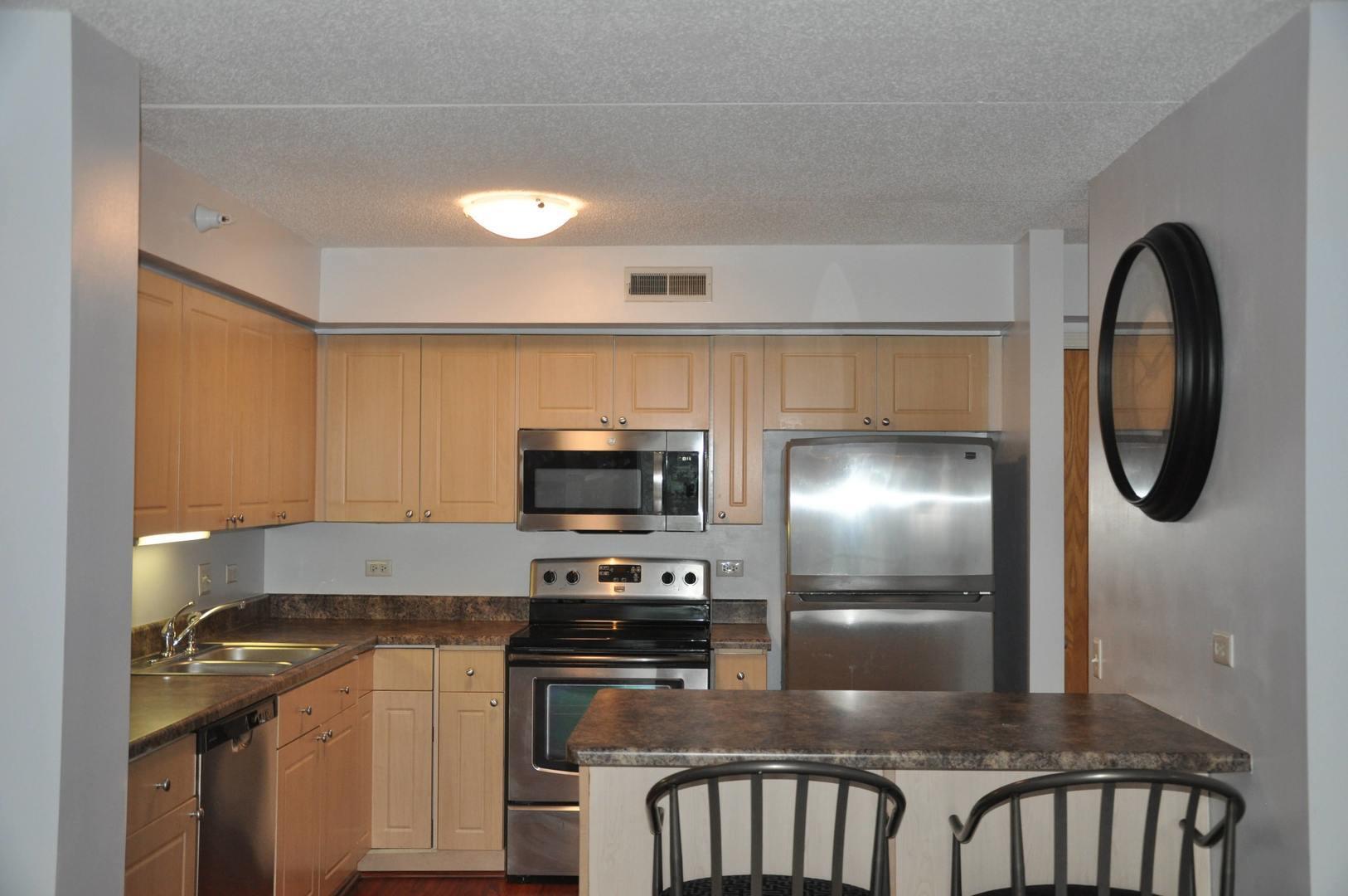 811 Chicago Avenue 703