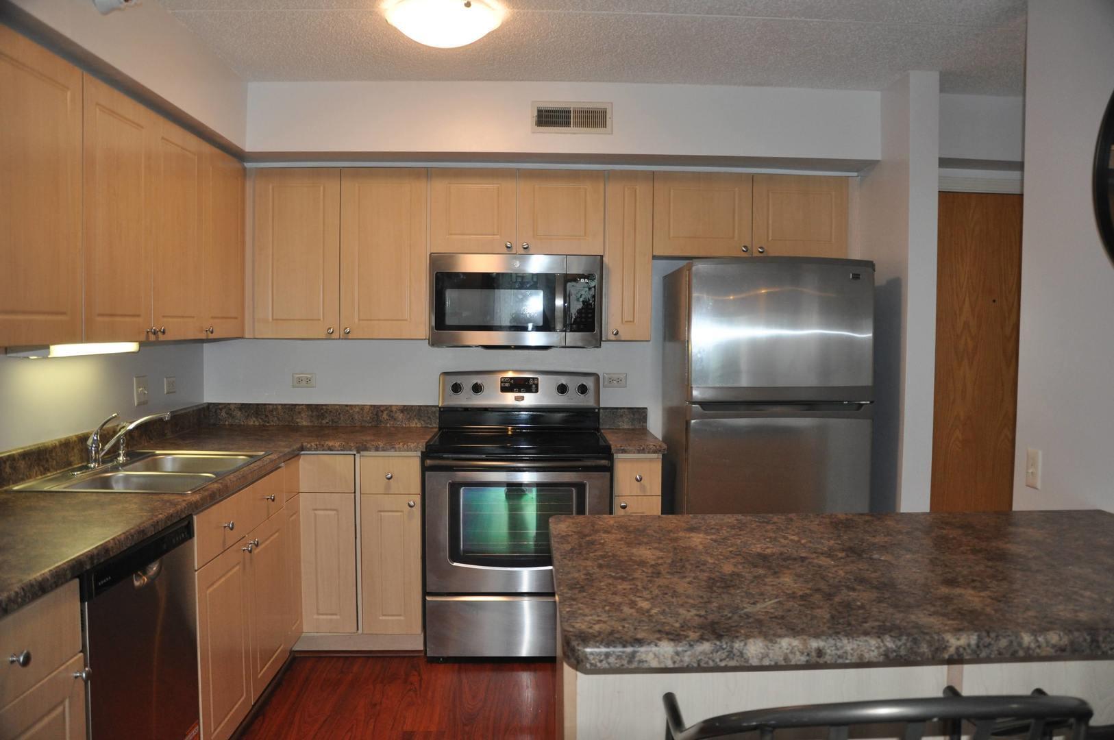 811 Chicago Avenue 703