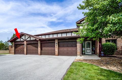 Tiny photo for 9822 Mill Drive W #B2, Palos Park, IL 60464 (MLS # 12650847)