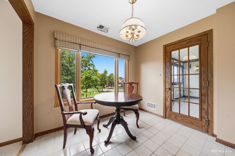 Tiny photo for 9822 Mill Drive W #B2, Palos Park, IL 60464 (MLS # 12650847)