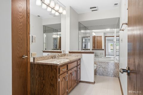 Tiny photo for 9822 Mill Drive W #B2, Palos Park, IL 60464 (MLS # 12650847)