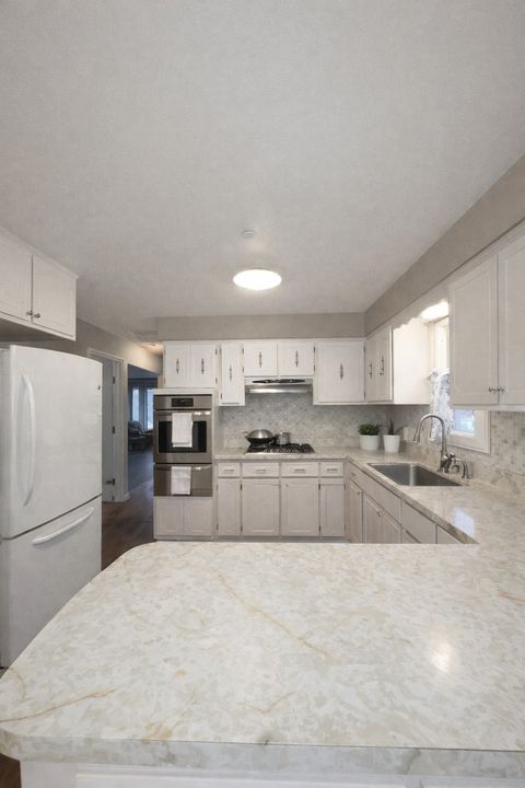 Tiny photo for 7332 Beloit Avenue, Bridgeview, IL 60455 (MLS # 12557797)